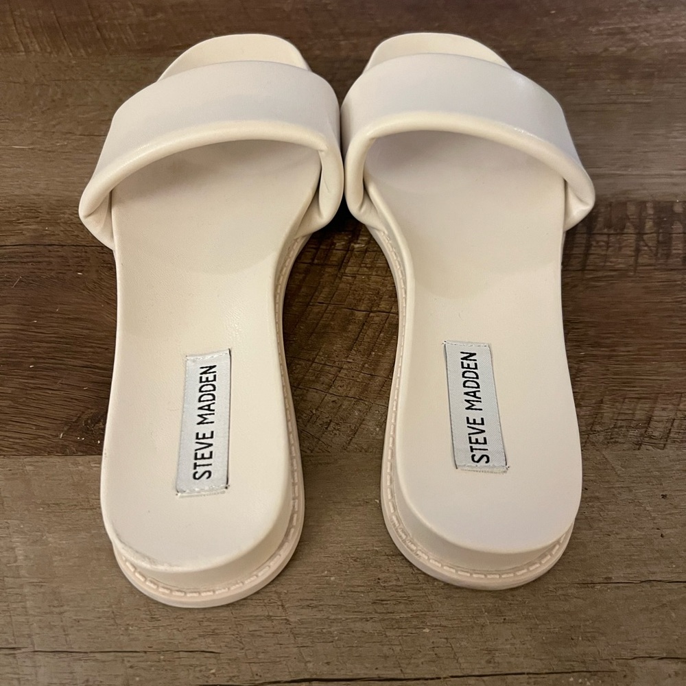 Sandals - Picture 3 of 6